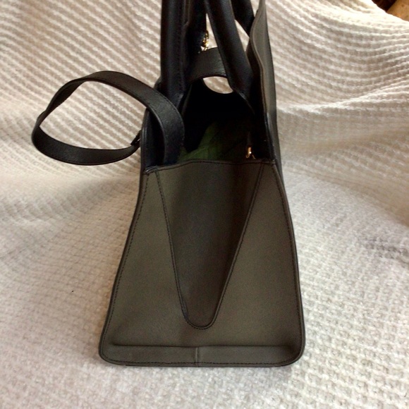 ZAC Zac Posen Black and Olive Two-toned Bag - Picture 13 of 16